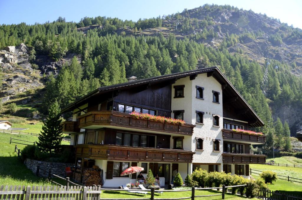 Apartmenthaus Sunshine Saas-Grund Exterior foto